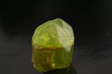 Peridot Zwillings- Kristall