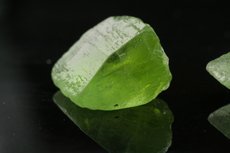 Zwei Peridot Kristalle Pakistan