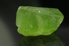 Drei Peridot Kristalle Pakistan