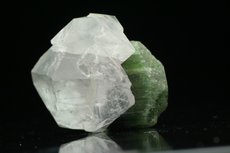 Doubly terminated Tourmaline on Quartz