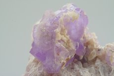  クリスタル フッ素燐灰石 (Apatite)