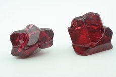 Two half cyclic Spinel Crystals