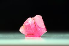 スピネル (Spinel)