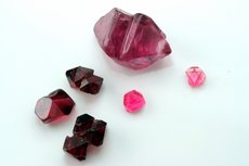 6 Spinel Crystals 