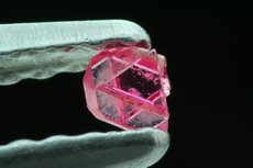 6 Spinel Crystals 