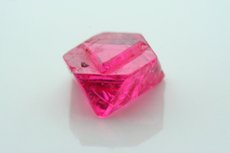 6 Spinel Crystals 