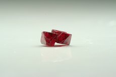 スピネル (Spinel)