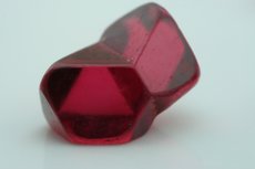 スピネル (Spinel)