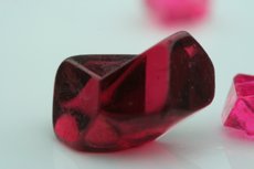 スピネル (Spinel)