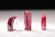 スピネル (Spinel)