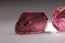 スピネル (Spinel)