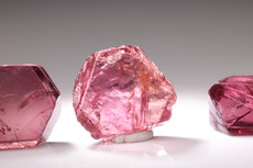 スピネル (Spinel)