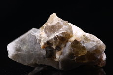 Phenakit Kristall auf Rauchquartz und Mikroklin