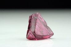 スピネル (Spinel)