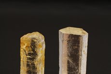 Zwei Jeremejewit Kristalle 