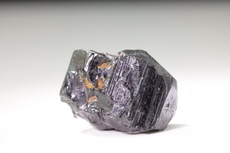 Scharf auskristallisierter Serendibit Kristall 