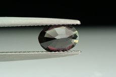 カラーチェンジ・ガーネット（Color-change Garnet）＊アレキタイプ・ガーネット（Alexandrite-like Garne