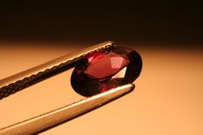 カラーチェンジ・ガーネット（Color-change Garnet）＊アレキタイプ・ガーネット（Alexandrite-like Garne