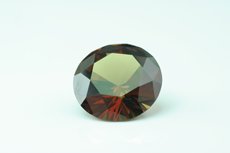 カラーチェンジ・ガーネット（Color-change Garnet）＊アレキタイプ・ガーネット（Alexandrite-like Garne