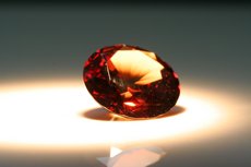 カラーチェンジ・ガーネット（Color-change Garnet）＊アレキタイプ・ガーネット（Alexandrite-like Garne