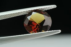 カラーチェンジ・ガーネット（Color-change Garnet）＊アレキタイプ・ガーネット（Alexandrite-like Garne