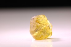 Schöner zyklischer Chrysoberyll Zwillings-Kristall 