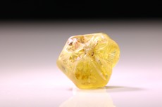 Schöner zyklischer Chrysoberyll Zwillings-Kristall 