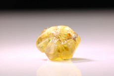 Schöner zyklischer Chrysoberyll Zwillings-Kristall 