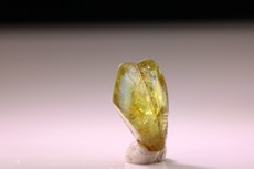 Chrysoberyll Kristall mit Katzenauge