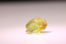 Chrysoberyll Kristall mit Katzenauge