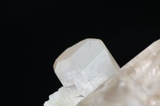 2 Topas 6 Goshenit Kristalle auf Cleavelandit