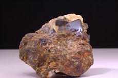Seltener Dunilit (Olivin)  Kristall in Matrix