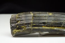 Gebogener Klinozoisit Doppelender Kristall
