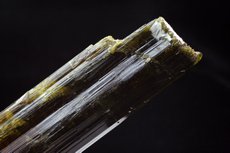 斜黝簾石 - エピドート Clinozoisite