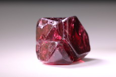 Fine twinned Spinel Crystal 