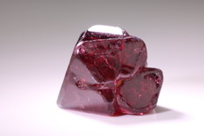 Fine twinned Spinel Crystal 