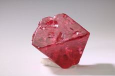 Fine red Spinel Crystal 6,75 cts