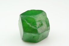 Top Tiefgrüner scharfkantiger Demantoid  Kristall Iran