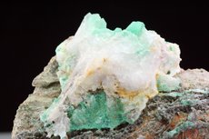 Grüner Quarz in Matrix Pakistan