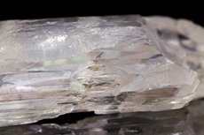Außergewöhnlicher Hiddenit Doppelender Kristall