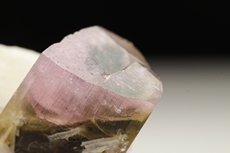 Schöner pink/schwarzer Turmalin Doppelender 