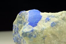 方ソーダ石 (Sodalite)