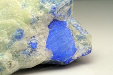 方ソーダ石 (Sodalite)