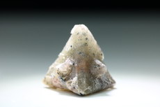 ズニ石の巨晶 (Zunyite)