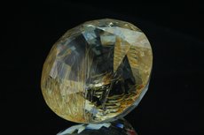 Huge faceted golden Topaz 227 carats