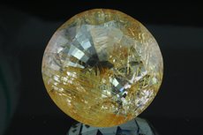 Huge faceted golden Topaz 227 carats