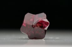 Top Fine cyclic twinned Spinel Crystal 