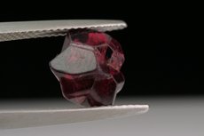 Top Fine cyclic twinned Spinel Crystal 