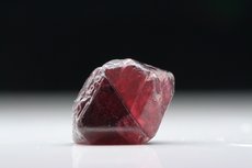 Zyclic Spinel Twin Crystal 