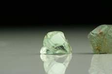 3 Vanadium Chrysoberyll Kristalle (leichter Farbwechsel)